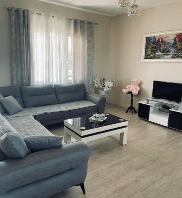 Rade House | Leo Home