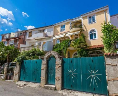 Crikvenica Apartment | Leonarda