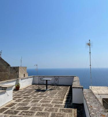 Castro Marina House | Leone