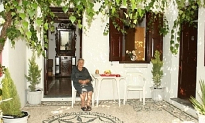 Lindos Apartment | Leonidas 2 Bedroom Apartment - On A Hillside In A Quiet Position!