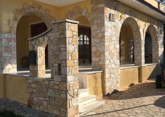 Spata-Artemida House | Lepa Kuca