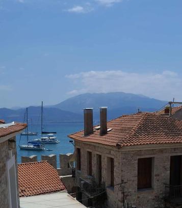 Karpenisi Apartment | Lepanto Port Vibes