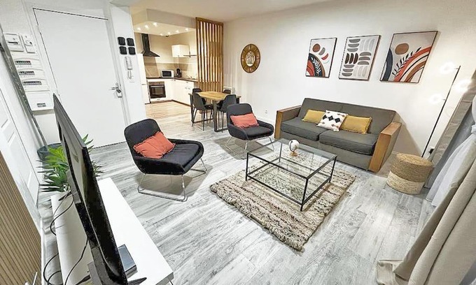 Cambrai Apartment | LeRelaisdOdile - Grand T2 * Spatieux * HyperCentre