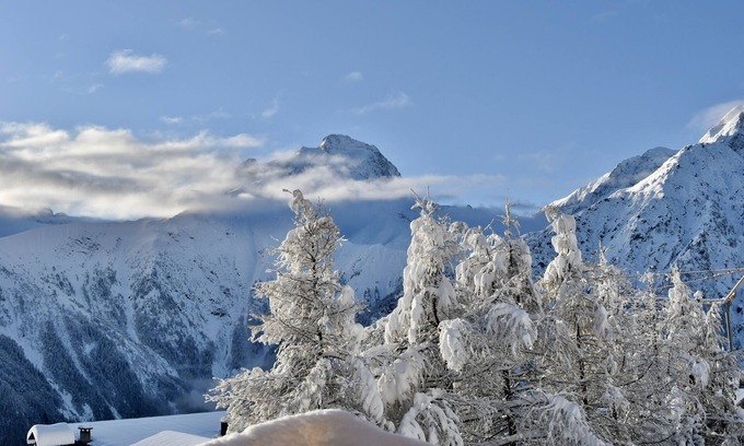 Les Deux Alpes Apartment | Les 2 Alpes, Cosy Apartment, beautifully renovated, 4 guests,stunning view, wifi