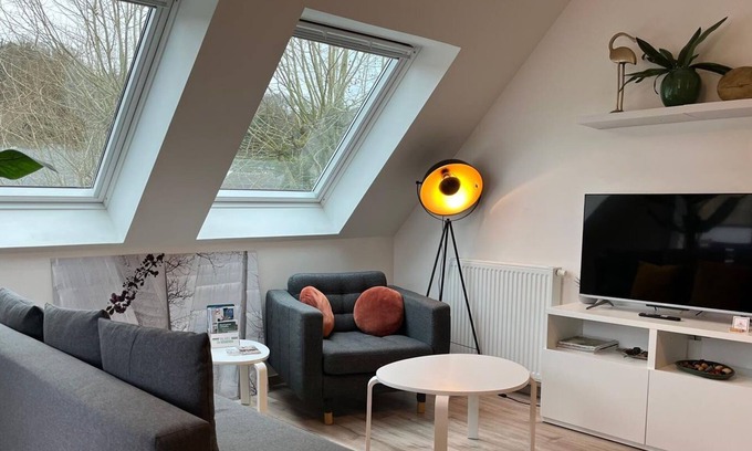Honfleur Apartment | Les 4 éléments 4★ | Balcony, Elevator & Private Parking | Sleeps 4