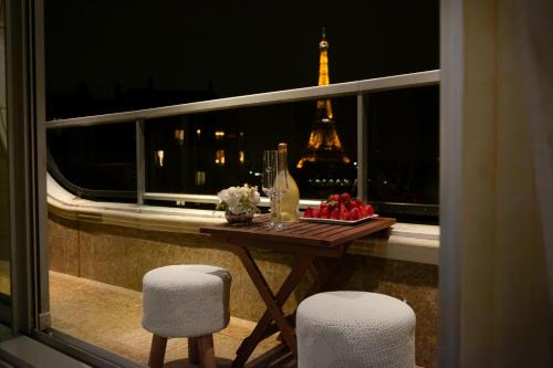 16th Arrondissement House | Les Amoureux de la Tour Eiffel