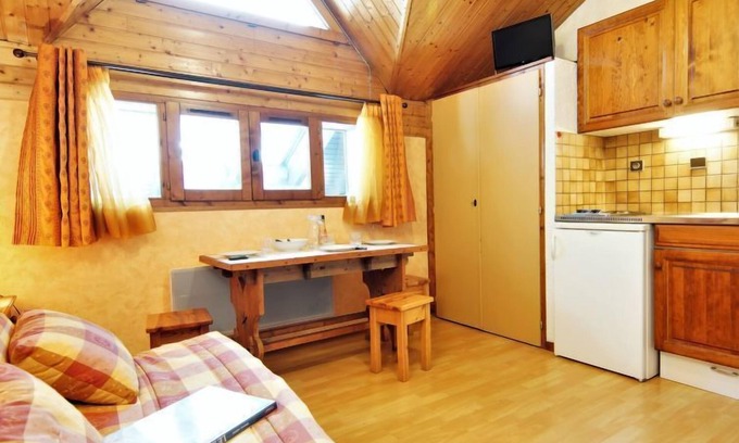 Les Houches Apartment | Les Arandellys by Interhome