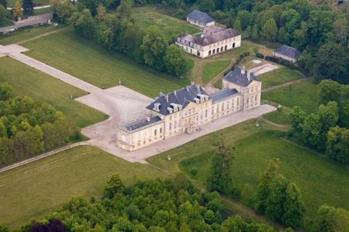 Versainville House | Les Arcades du Chateau
