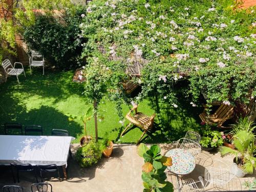 Les Remparts Bed & Breakfast | Les Cagettes en Ville