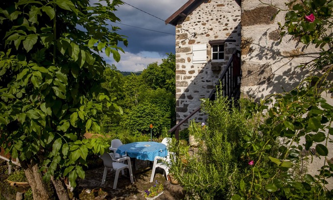 Nonards Apartment | Les Cavaleries, cozy and characteristic apartment in former wine cave