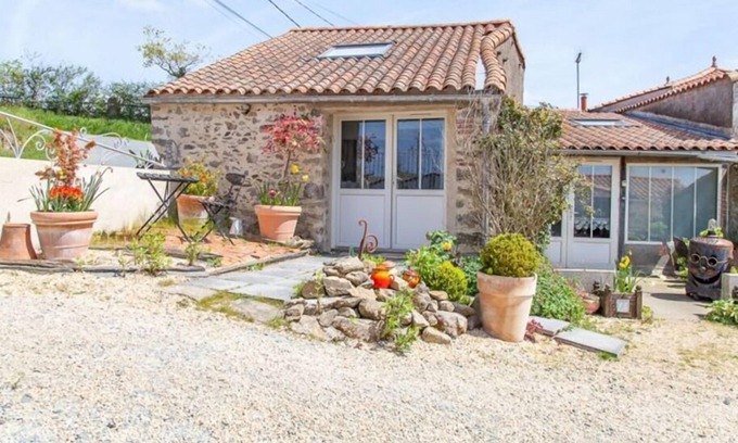 Les Herbiers Bed & Breakfast | Les Chambres de la Forge des Collines