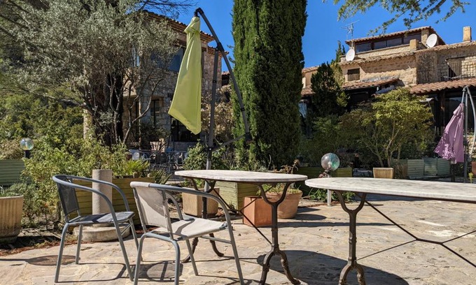Aubres Bed & Breakfast | Les Colombes
