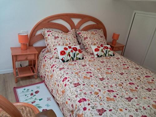 Mirepoix Apartment | Les coquelicots.