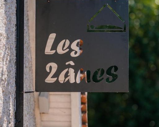 Veuves Bed & Breakfast | Les deux anes