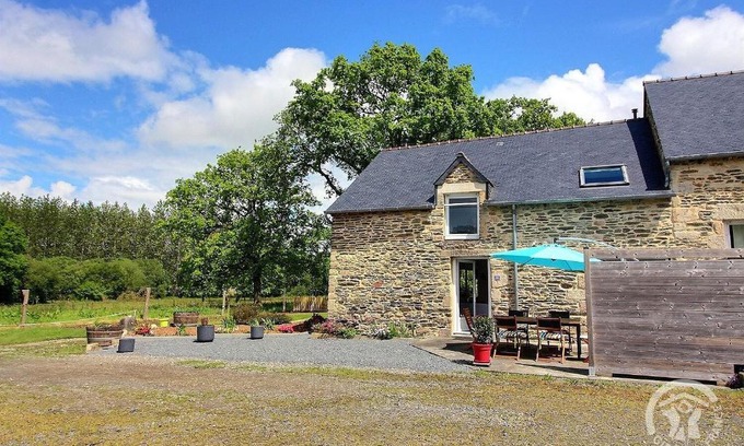 Plessala House | Les dezees