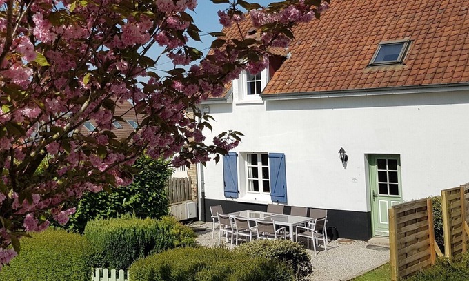 Nesles Cottage | Les Gîtes du Verger: "Les Poiriers" in Nesles near Hardelot