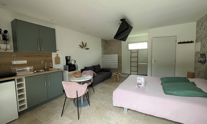 Favieres Apartment | Les Gites de la Baie ideally located in the heart of the Bay of the Somme.