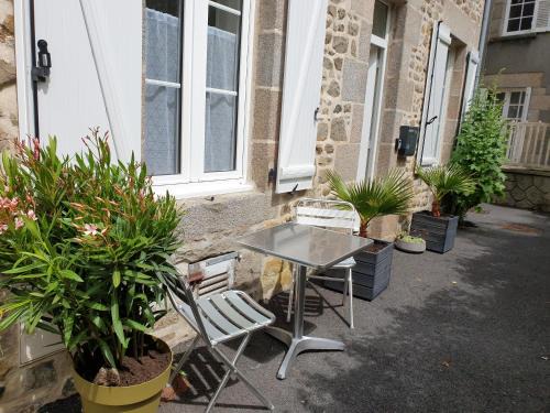 Saint-Vaast-la-Hougue House | Les Gravelots