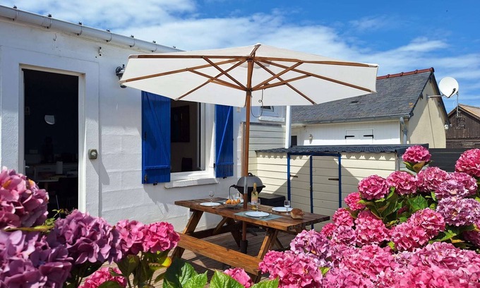 Saint-Come-de-Fresne House | Les heures tranquilles - Sea view - 50m from the beach