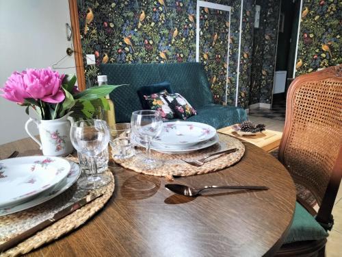 Etival-Clairefontaine Apartment | les hortensias La Souris Des Champs