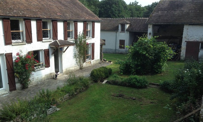 Hericy Cottage | Les Jardin de Fontaineroux: a haven of nature, beauty and peace