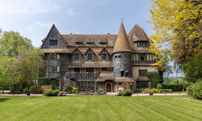 Pennedepie Hotel | Les Jardins de Coppelia