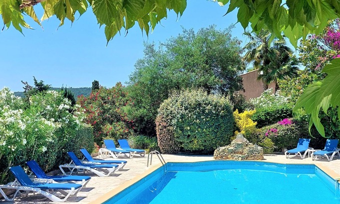 Bormes-Les-Mimosas Hotel | Les Jardins de Bormes, adult-only hotel with sauna & jacuzzi
