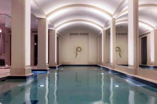 Madeleine Hotel | Les Jardins du Faubourg Hotel & Spa by Shiseido