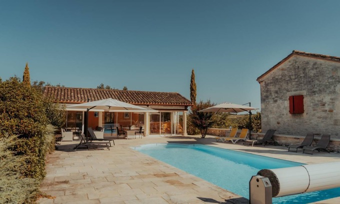 Cieurac House | Les Lagerstroemias - CIEURAC