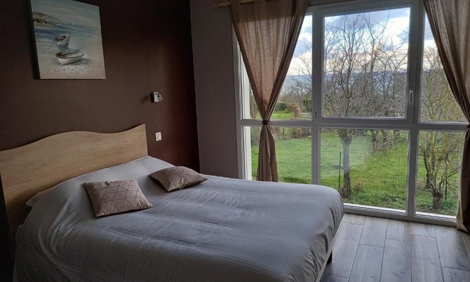 Cricqueboeuf Bed & Breakfast | Les Lys