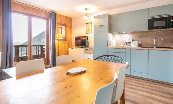 Saint-Sorlin-d'Arves Apartment | Les Marmottes - 42 - Appart renove - 6 pers