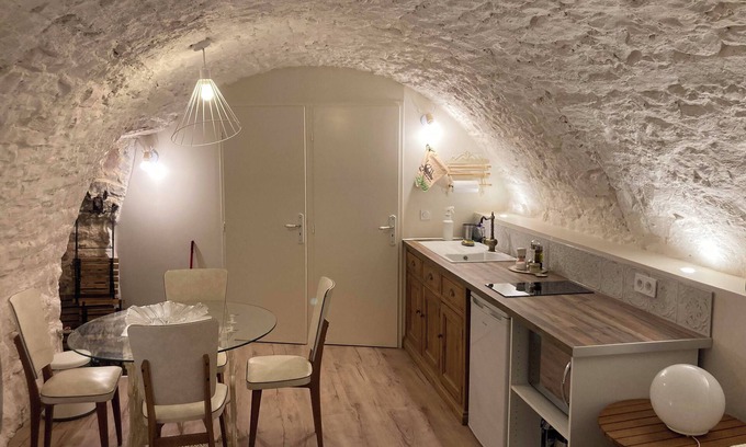 Les Matelles Apartment | Les Matelles : Charmant Logement en Pierres