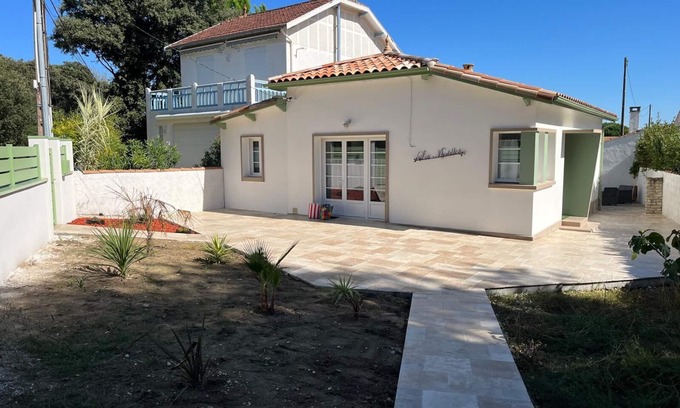 Saint-Trojan-les-Bains Villa | Les Myrtilles, Superb renovated villa ideally located 2 steps from the sea