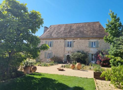 Lacropte House | Les Oiseaux de Paradis