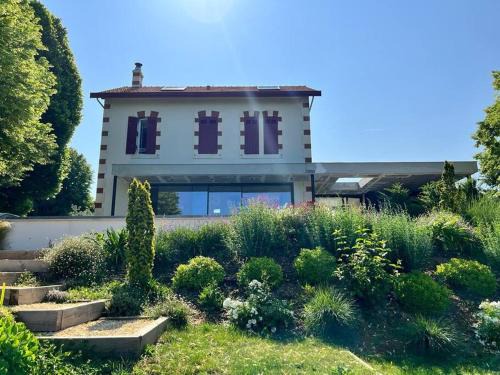Mortagne-sur-Gironde Villa | Les Palissières