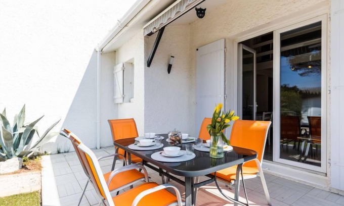 Les Mathes House | Les Palmyriennes by Interhome