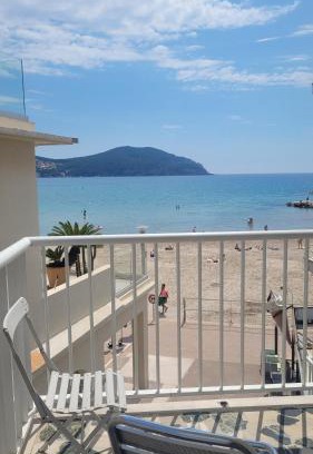 Les Lecques Apartment | Les Pieds dans l'Ô - Appartement 50m2 Front de mer