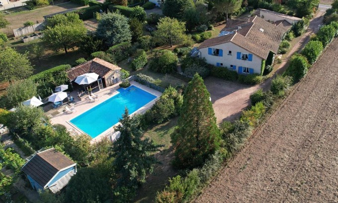 Bonneuil-Matours Bed & Breakfast | Les pierres blanches