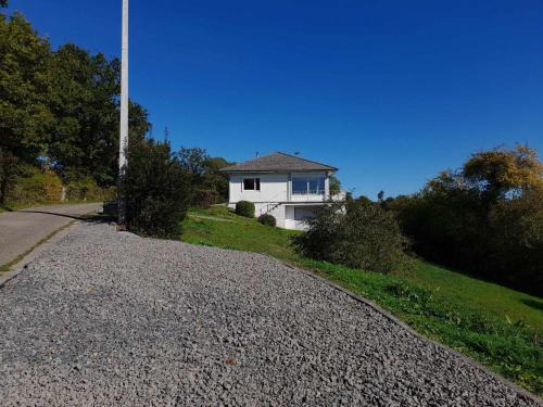 Thon-Samson House | les pies vertes