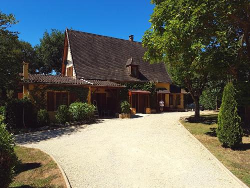 Cenac-et-Saint-Julien House | Les plantous de Severo