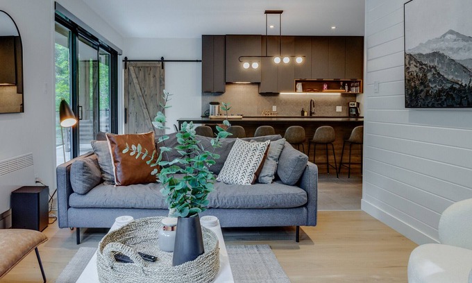 Orford Apartment | Les Repères # 222 - Spa, fireplace & swimming pool