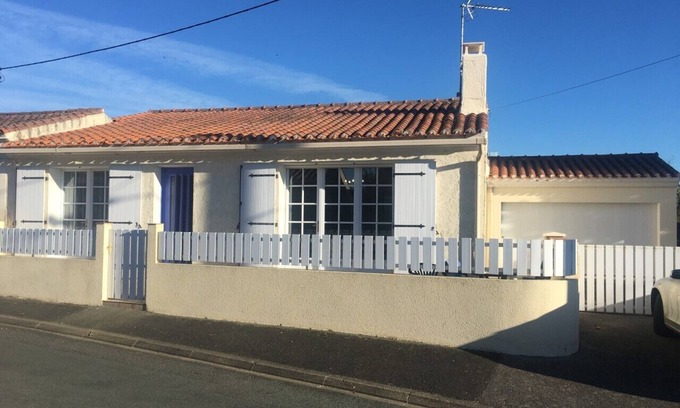 Olonne-sur-Mer House | Les Sables D'Olonne 3 Bedroom Holiday House