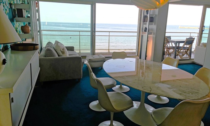 Les Sables d'Olonne Apartment | Les Soleils facing the sea 6/7 people