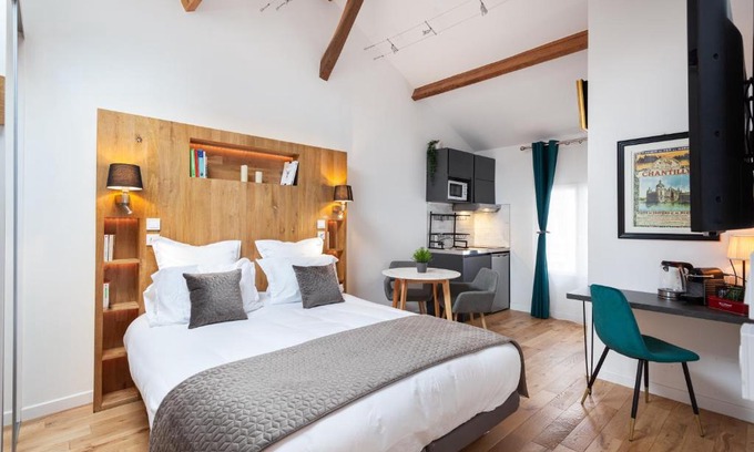 Chantilly Apartment | Les studios de la faisanderie