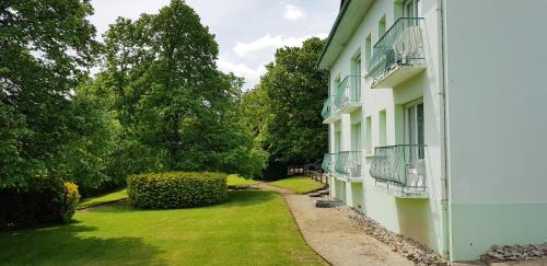 Forges-les-Bains Apartment | LES TILLEULS