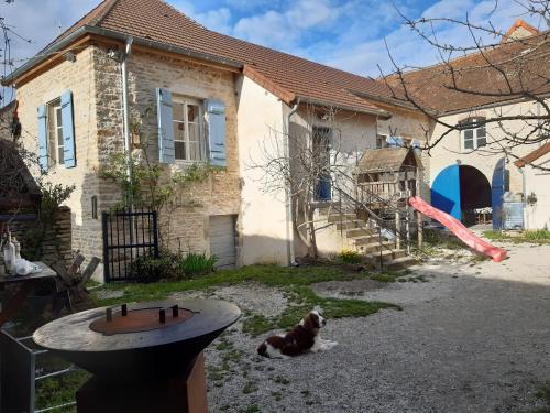 Santenay House | Les Trois Croix