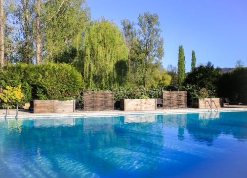 Saint-Jean-Lespinasse Hotel | Les Trois Soleils