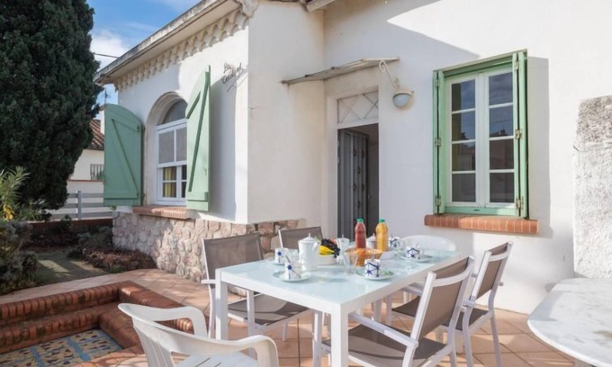 Le Grand Large House | Les violettes 2 by Interhome