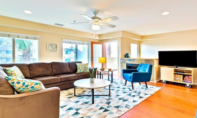 North Pacific Beach House | Less than 1 block to beach! 13+ guests required to get 4 bedroom. Ask for info!