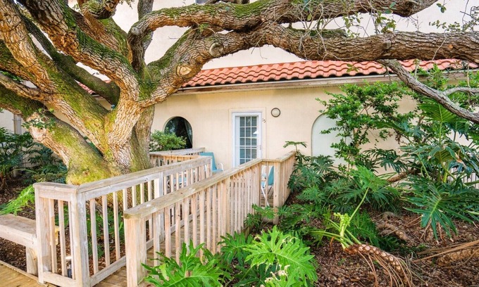St. Augustine Condo | Let Nature Surround You! Garden View King Bed